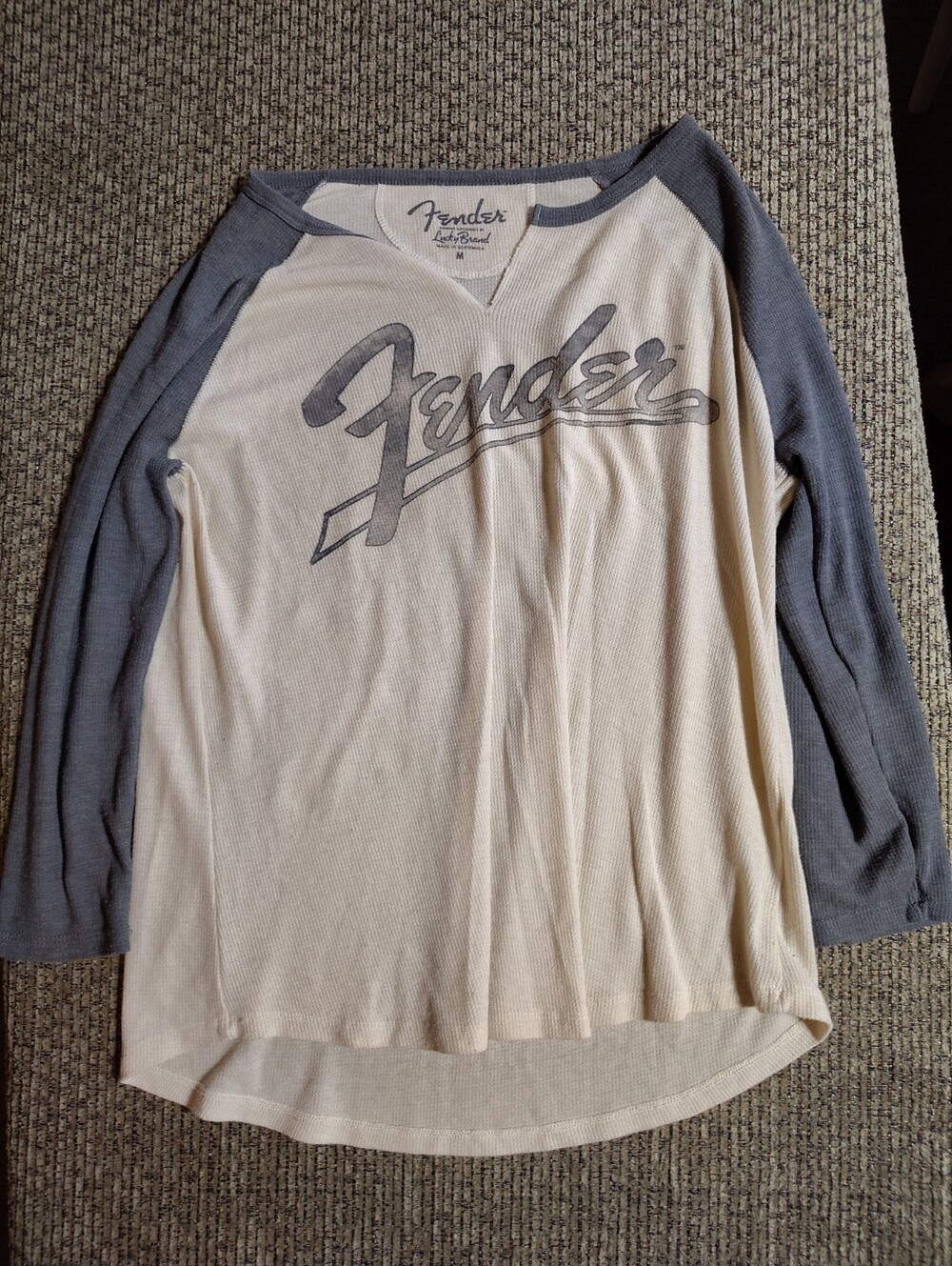 Fender Lucky Brand Women’s Sweatshirt Medium Blue Tan Guitar